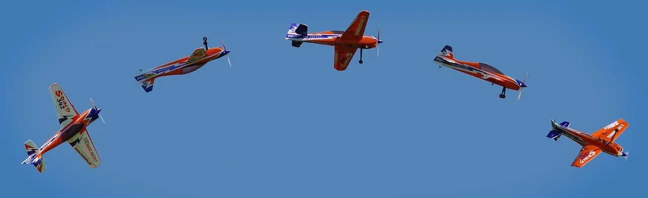 Hvad er forskellen mellem et sænkningssæt og fjedre med sænkning?